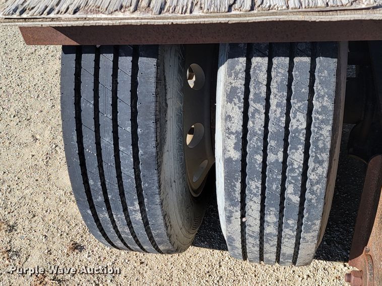 image for item LL9568 2000 XL Specialized Trailers XL110 HDE  lowboy equipment trailer