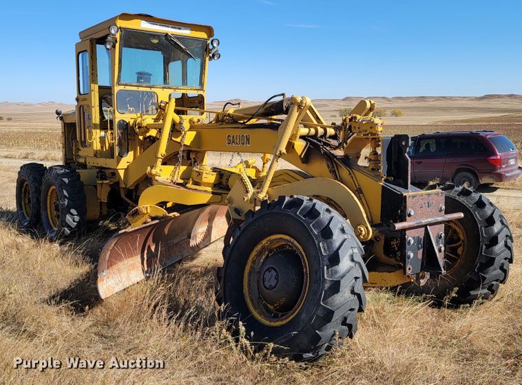 image for item LL9569 1967 Galion 118 Series B  rigid frame motor grader