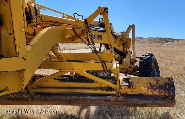 image for item LL9569 1967 Galion 118 Series B  rigid frame motor grader