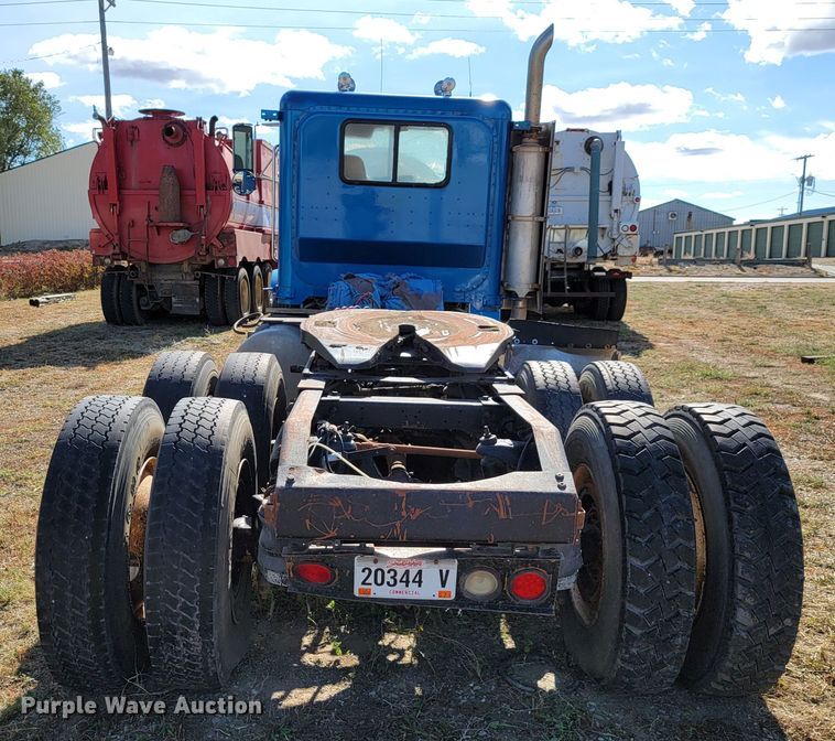 image for item LL9583 1996 Peterbilt 378  semi truck