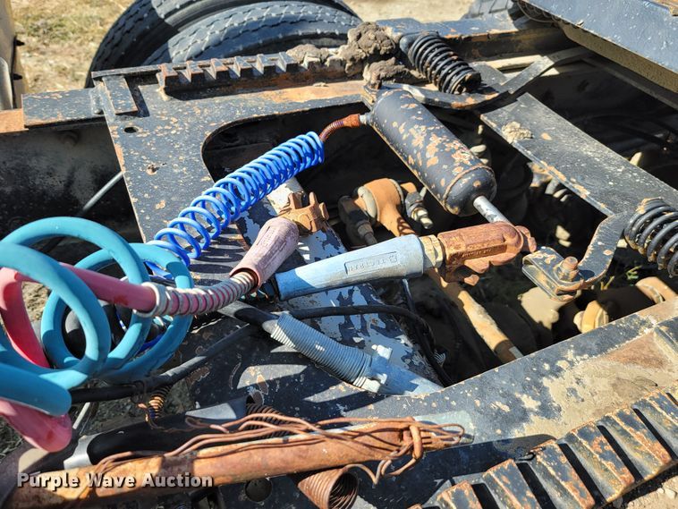 image for item LL9583 1996 Peterbilt 378  semi truck