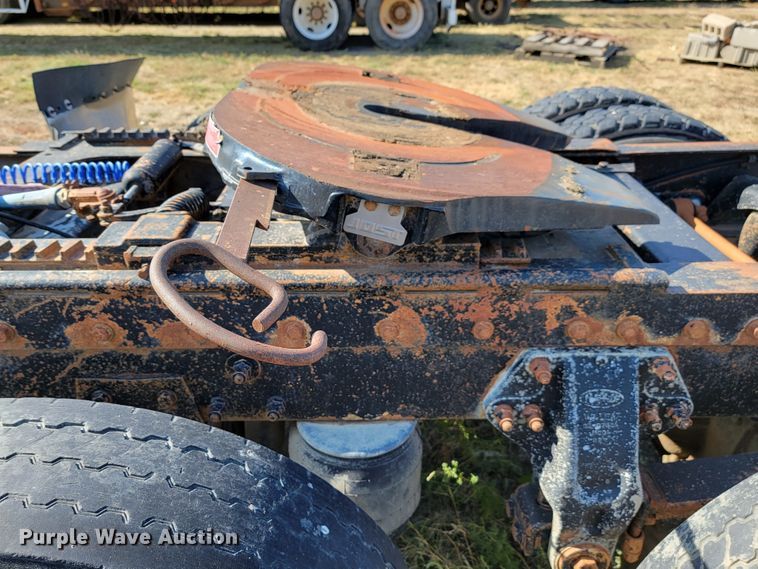 image for item LL9583 1996 Peterbilt 378  semi truck