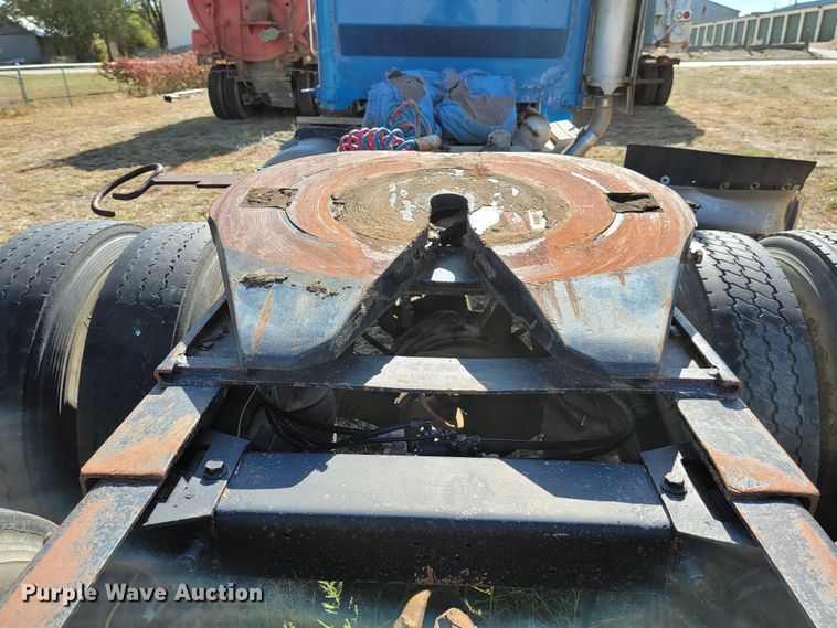 image for item LL9583 1996 Peterbilt 378  semi truck