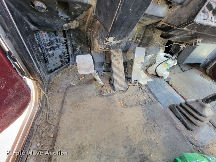 image for item LL9583 1996 Peterbilt 378  semi truck