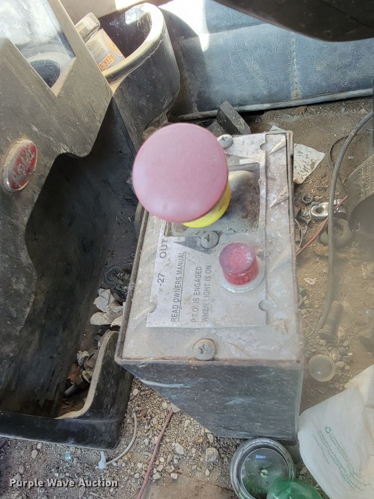 image for item LL9583 1996 Peterbilt 378  semi truck