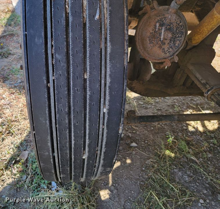 image for item LL9583 1996 Peterbilt 378  semi truck