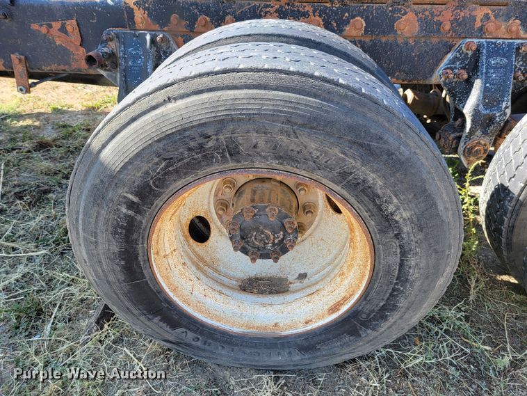 image for item LL9583 1996 Peterbilt 378  semi truck