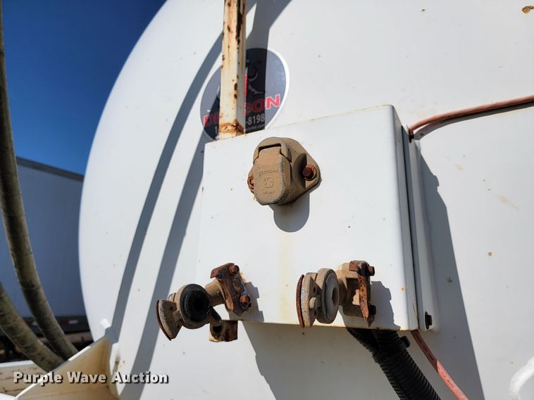 image for item LL9584 2012 Dragon  vacuum trailer