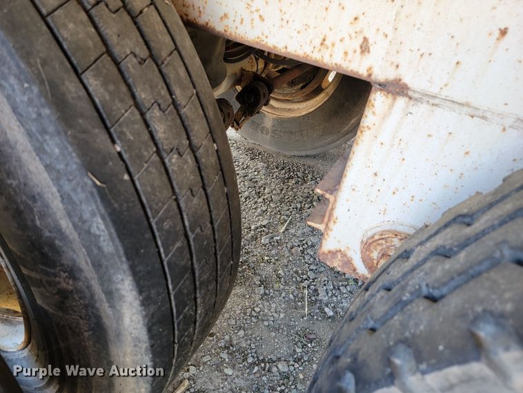 image for item LL9584 2012 Dragon  vacuum trailer