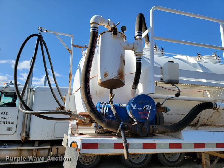 image for item LL9584 2012 Dragon  vacuum trailer