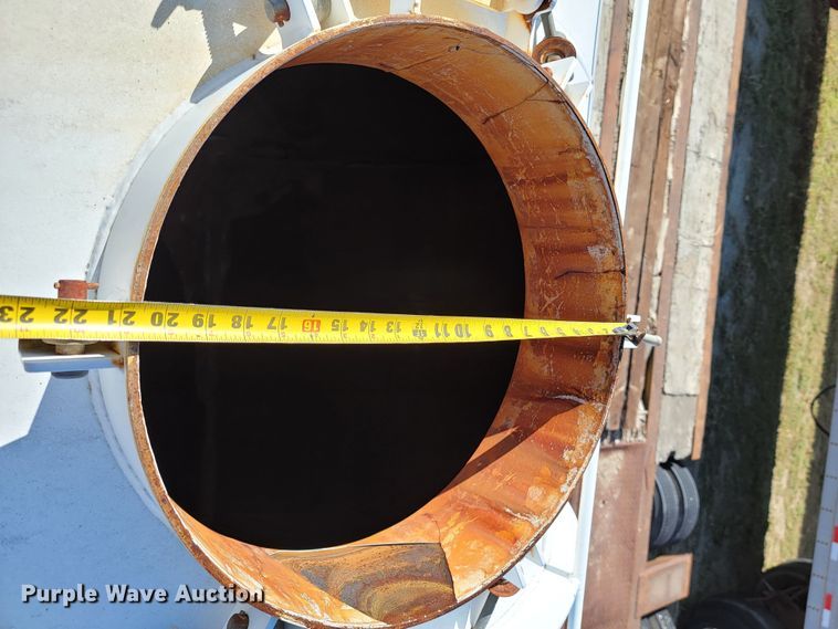 image for item LL9584 2012 Dragon  vacuum trailer