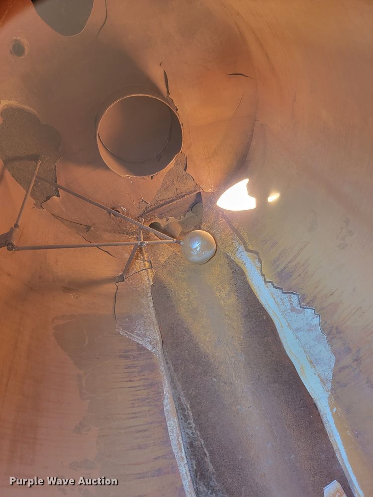 image for item LL9584 2012 Dragon  vacuum trailer