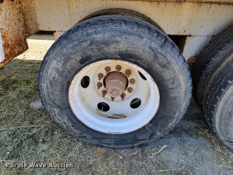 image for item LL9584 2012 Dragon  vacuum trailer