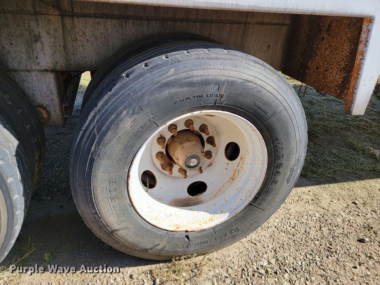 image for item LL9584 2012 Dragon  vacuum trailer