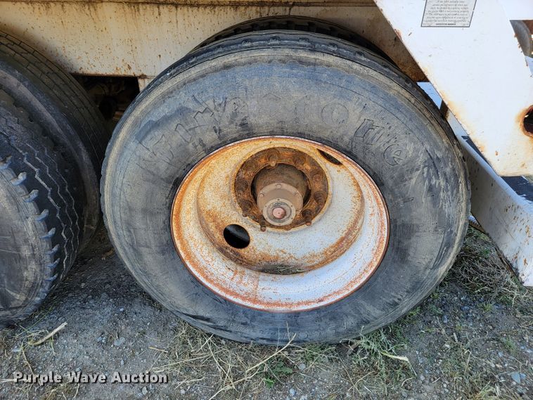 image for item LL9584 2012 Dragon  vacuum trailer