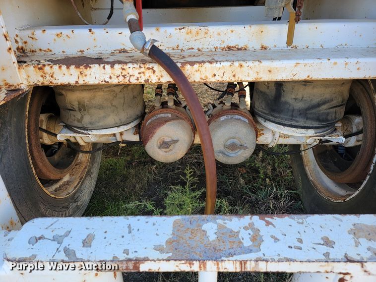 image for item LL9585 2011 Dragon  vacuum trailer