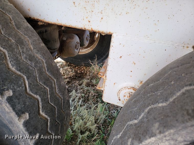 image for item LL9585 2011 Dragon  vacuum trailer