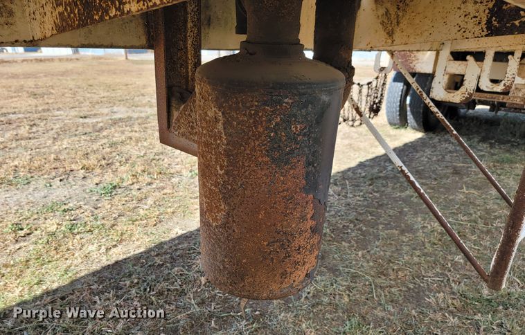 image for item LL9585 2011 Dragon  vacuum trailer