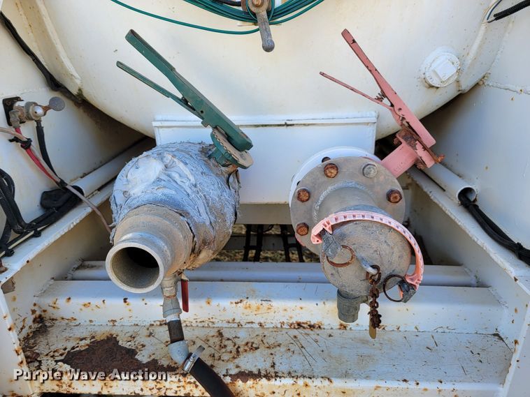 image for item LL9585 2011 Dragon  vacuum trailer