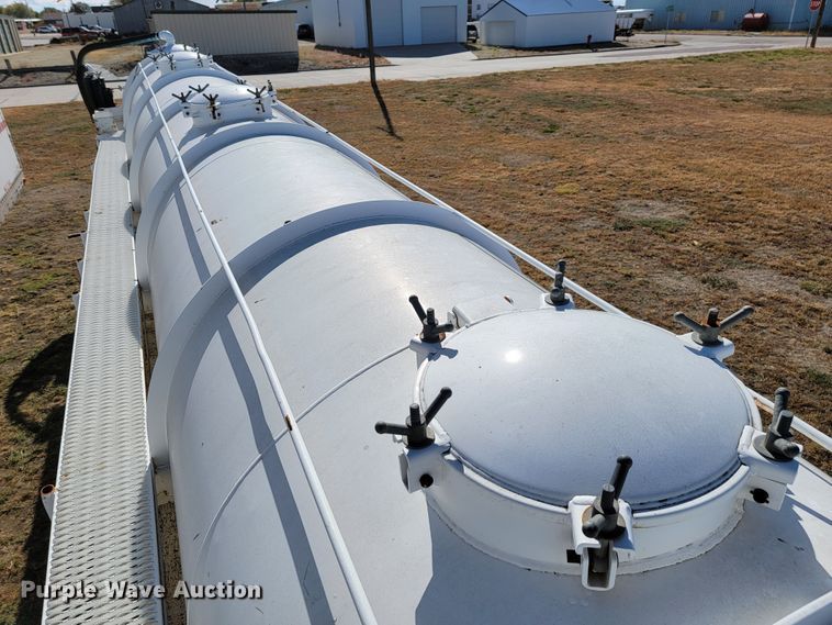 image for item LL9585 2011 Dragon  vacuum trailer