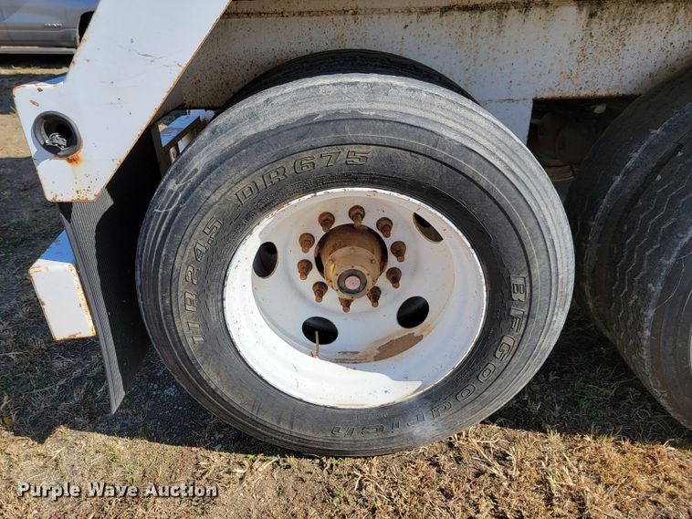 image for item LL9585 2011 Dragon  vacuum trailer