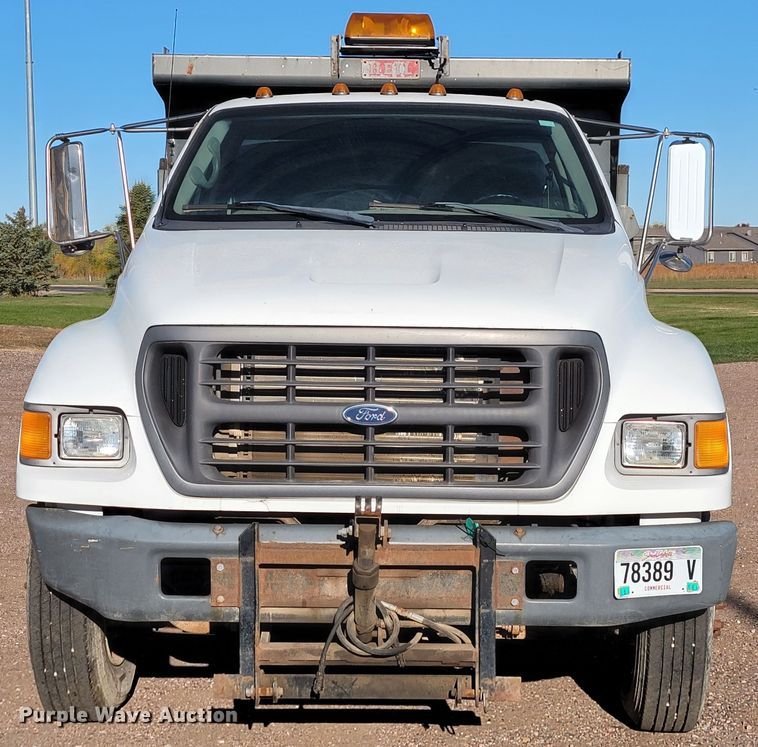 image for item LL9620 2000 Ford F650 Super Duty XL  dump truck