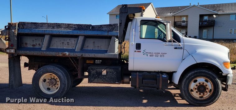 image for item LL9620 2000 Ford F650 Super Duty XL  dump truck