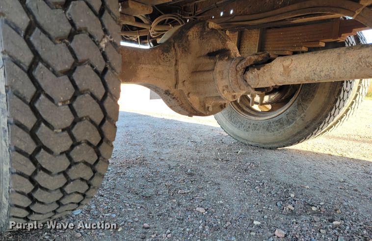 image for item LL9620 2000 Ford F650 Super Duty XL  dump truck