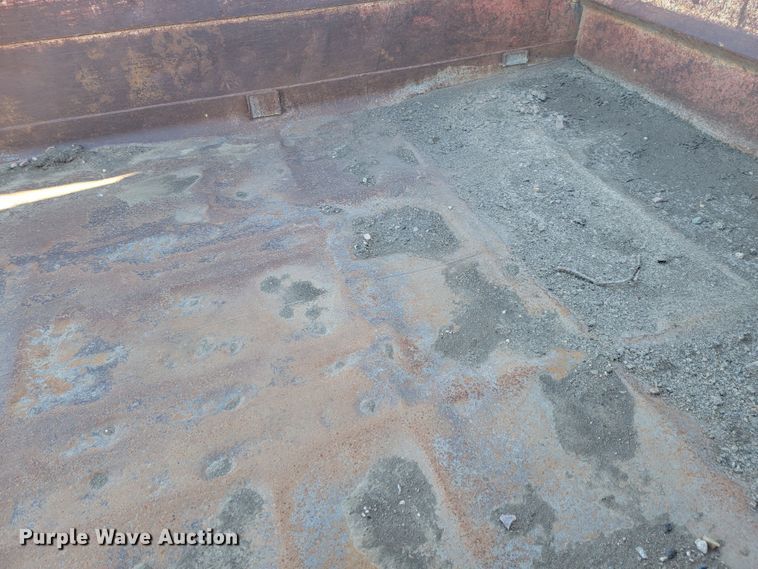 image for item LL9620 2000 Ford F650 Super Duty XL  dump truck