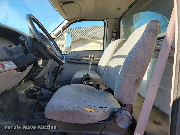 image for item LL9620 2000 Ford F650 Super Duty XL  dump truck