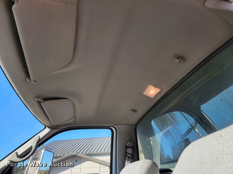 image for item LL9620 2000 Ford F650 Super Duty XL  dump truck