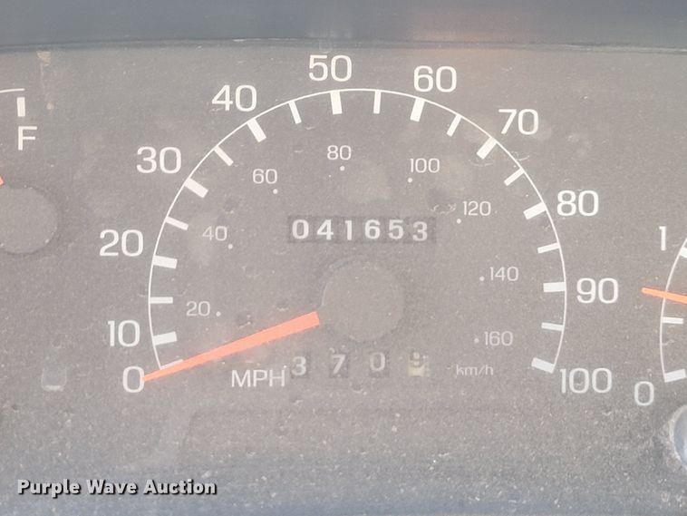 image for item LL9620 2000 Ford F650 Super Duty XL  dump truck