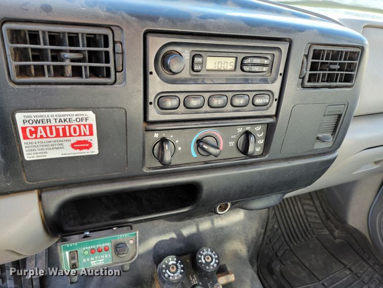 image for item LL9620 2000 Ford F650 Super Duty XL  dump truck