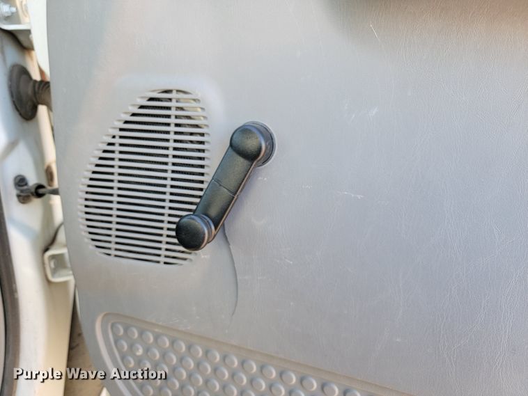 image for item LL9620 2000 Ford F650 Super Duty XL  dump truck