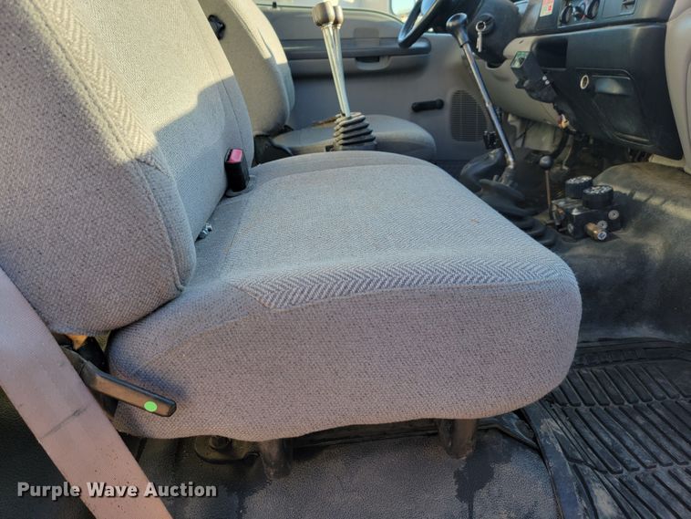 image for item LL9620 2000 Ford F650 Super Duty XL  dump truck