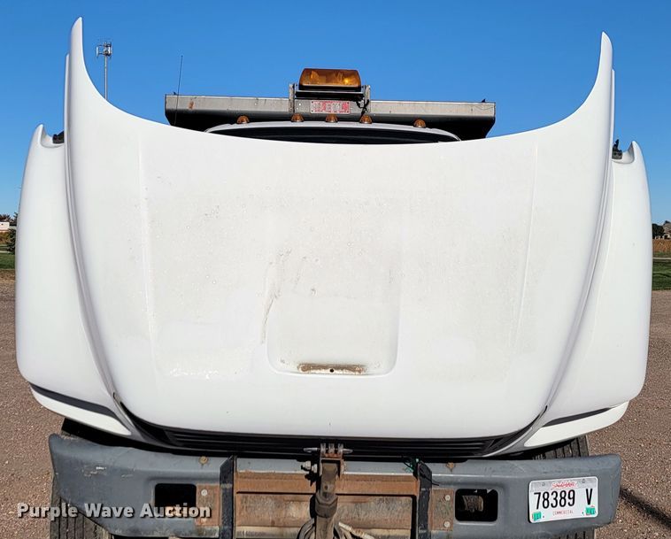 image for item LL9620 2000 Ford F650 Super Duty XL  dump truck