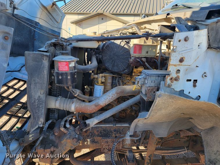 image for item LL9620 2000 Ford F650 Super Duty XL  dump truck