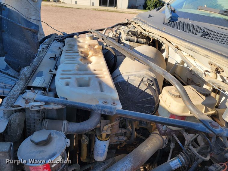 image for item LL9620 2000 Ford F650 Super Duty XL  dump truck