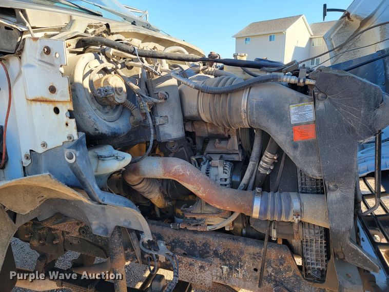 image for item LL9620 2000 Ford F650 Super Duty XL  dump truck