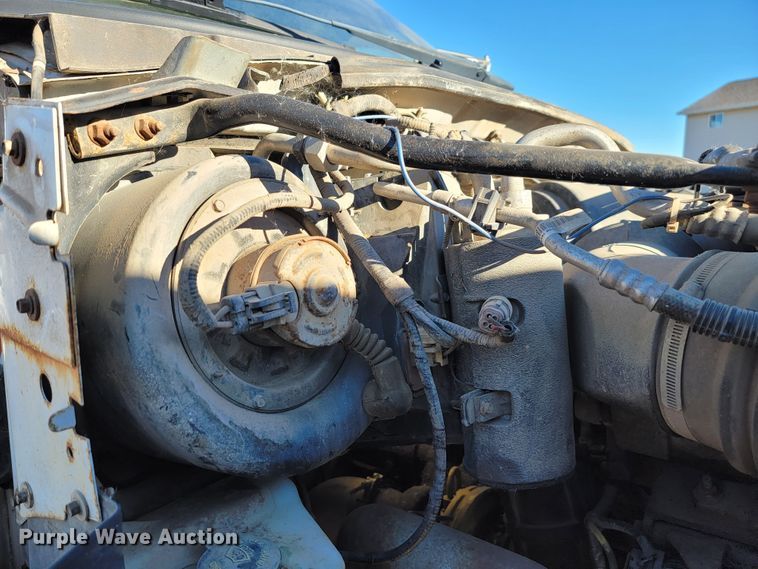 image for item LL9620 2000 Ford F650 Super Duty XL  dump truck