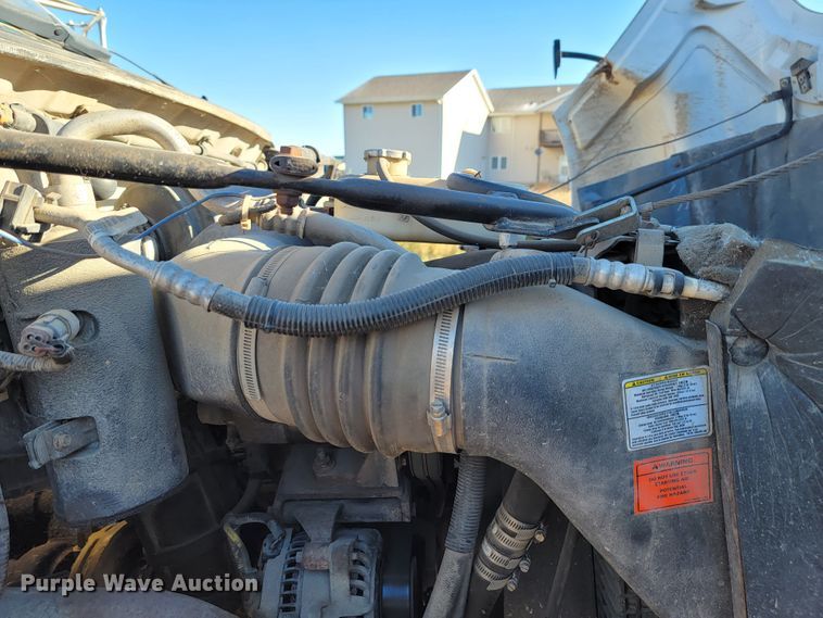 image for item LL9620 2000 Ford F650 Super Duty XL  dump truck