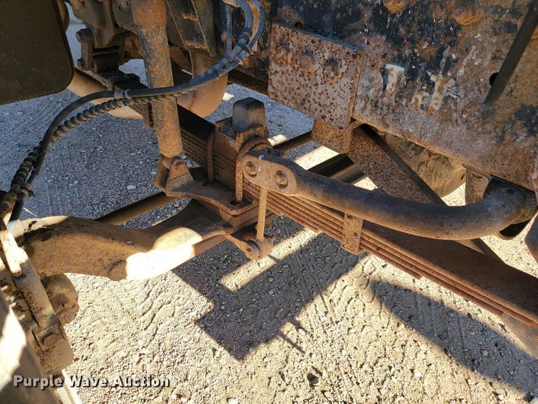 image for item LL9620 2000 Ford F650 Super Duty XL  dump truck