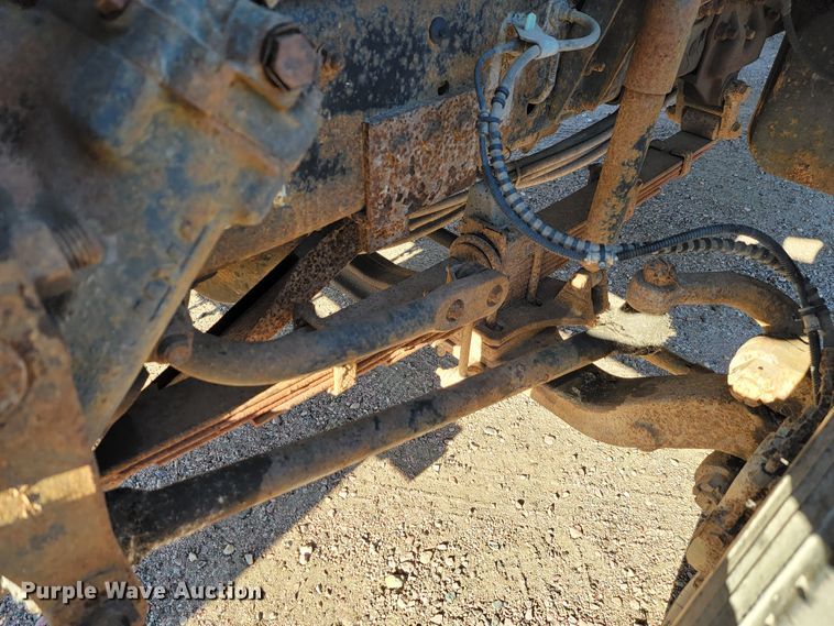 image for item LL9620 2000 Ford F650 Super Duty XL  dump truck