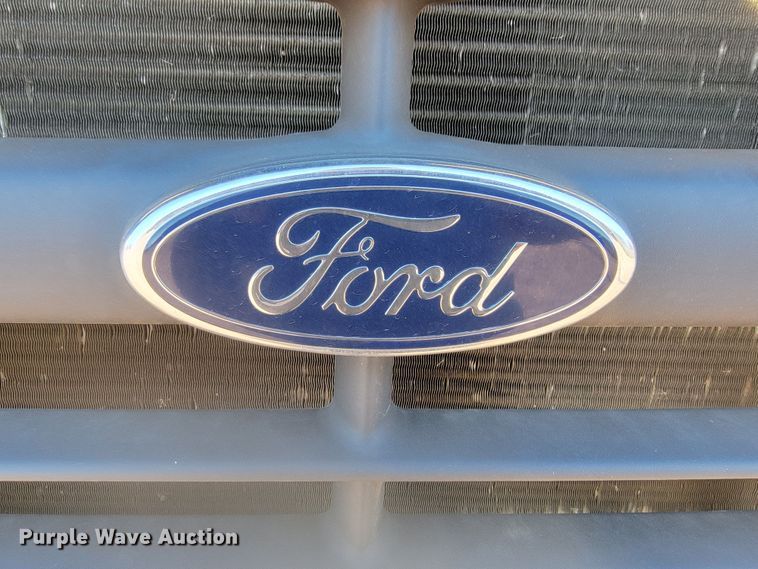 image for item LL9620 2000 Ford F650 Super Duty XL  dump truck