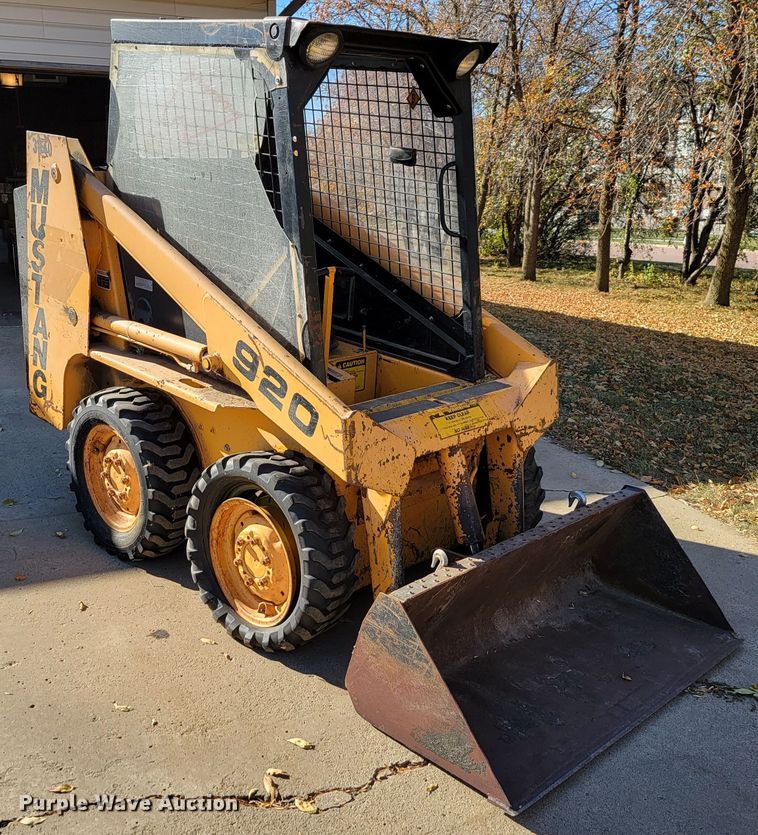 image for item LL9621 Mustang 920  skid steer loader