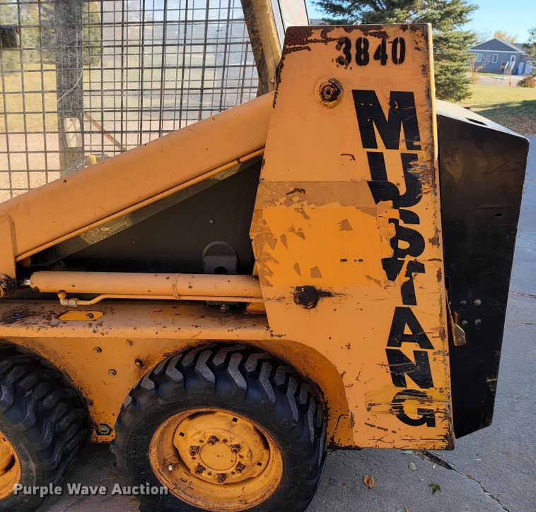 image for item LL9621 Mustang 920  skid steer loader