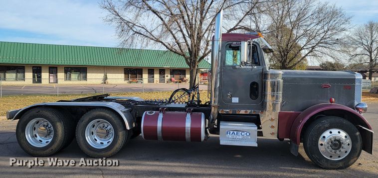 image for item LL9630 1989 Peterbilt 379  semi truck