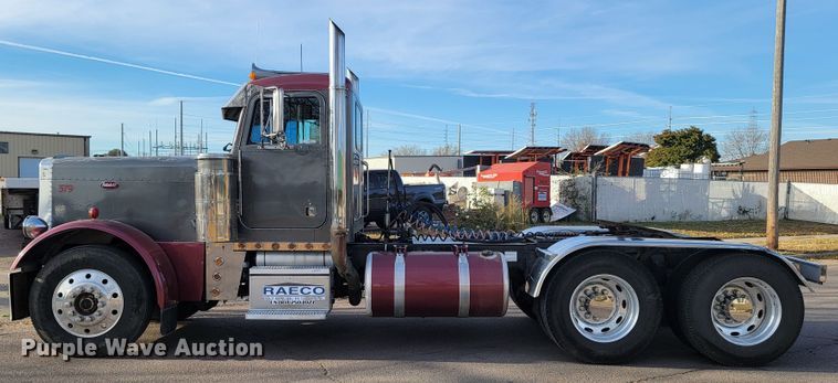 image for item LL9630 1989 Peterbilt 379  semi truck