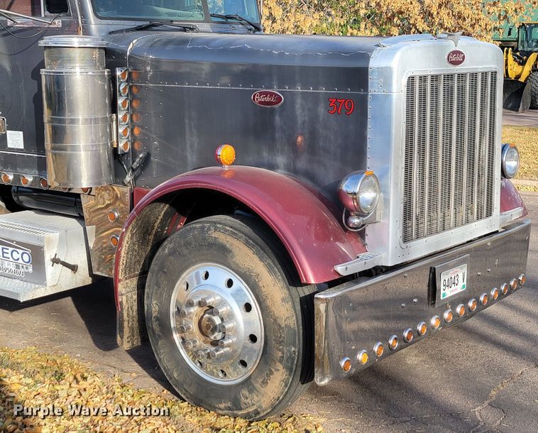 image for item LL9630 1989 Peterbilt 379  semi truck