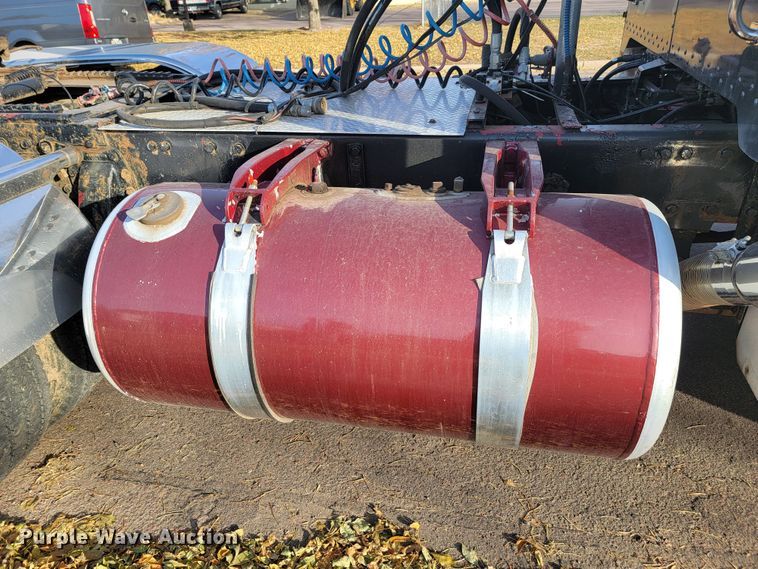 image for item LL9630 1989 Peterbilt 379  semi truck